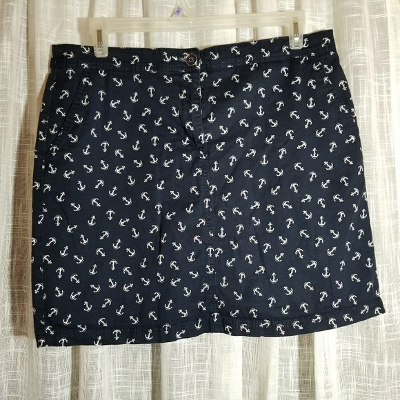 Karen Scott Dresses & Skirts - Karen Scott skirt anchors print size 14 navy short